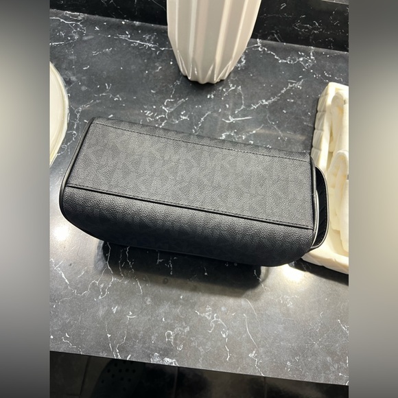 Unisex Black Michael Kors Travel Toiletry Bag - Picture 6 of 9